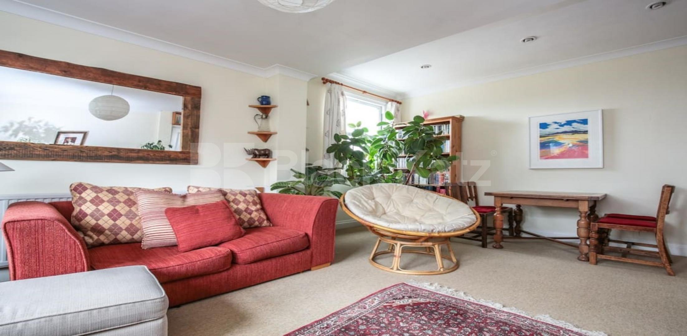			NEW INSTRUCTION!, 2 Bedroom, 1 bath, 1 reception Apartment			 Ferme Park Road, CROUCH END
